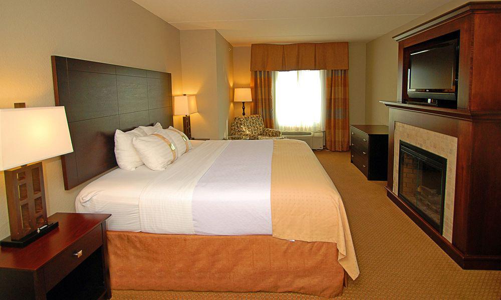 Holiday Inn & Suites Green Bay Stadium By Ihg Dış mekan fotoğraf