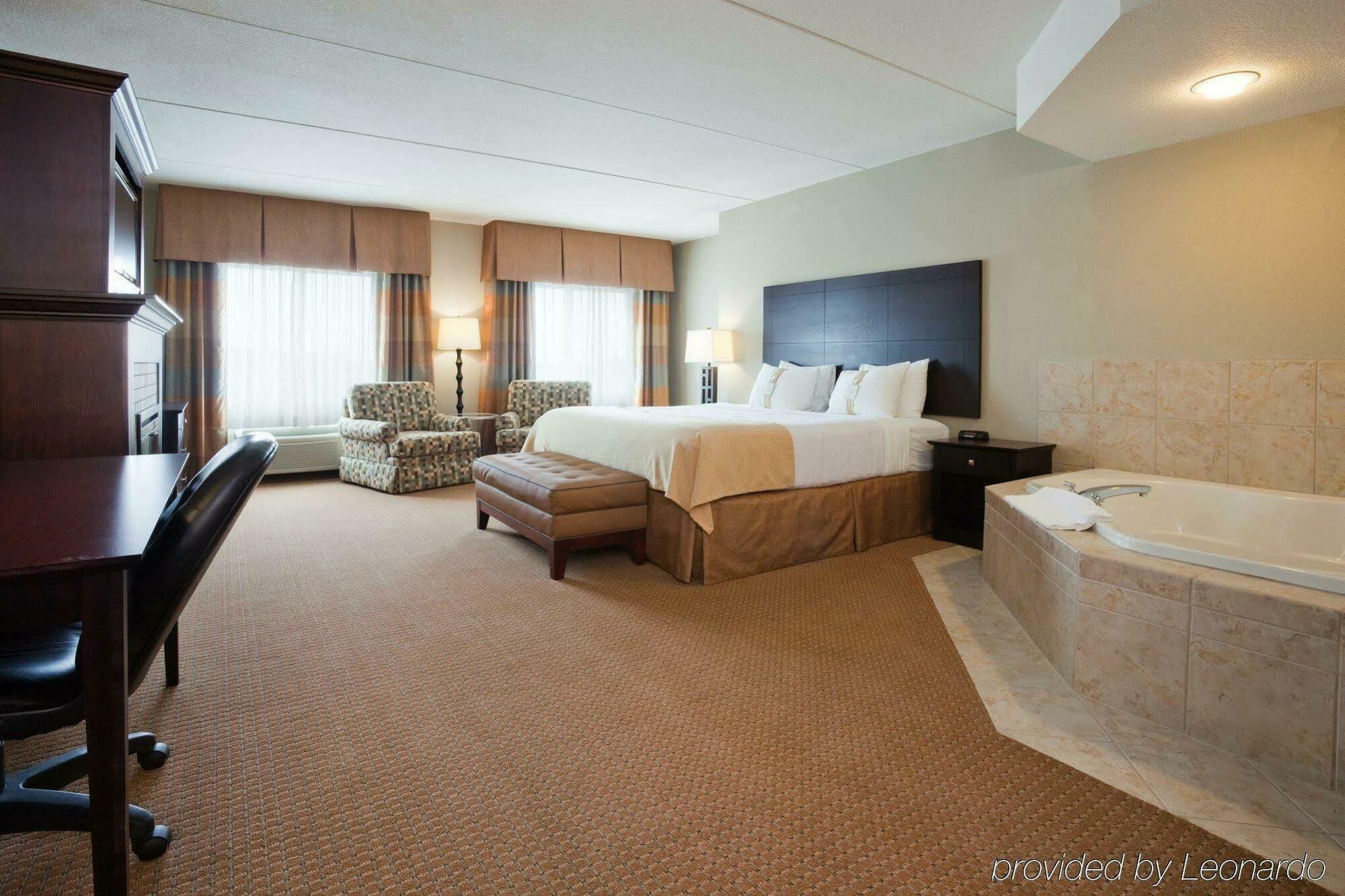 Holiday Inn & Suites Green Bay Stadium By Ihg Dış mekan fotoğraf